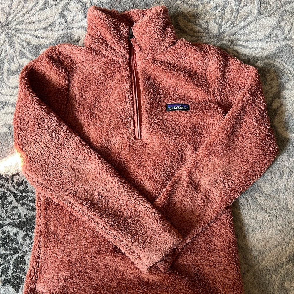 1/4 zip fleece pull over. Used but good condition